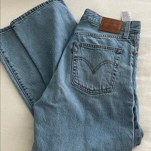 Levi rub cage straight ankle jeans distressed size 27